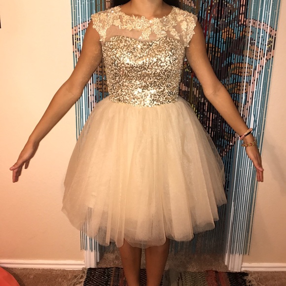 Dresses & Skirts - Gold Sequin Tulle Open-Back Dress