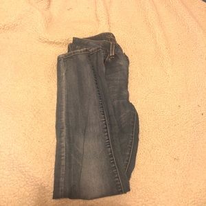 American rag skinny jeans size 0S. Like new