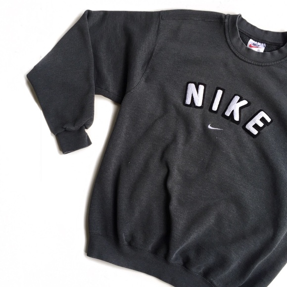 Nike Tops - nike • vintage 90’s crewneck pullover