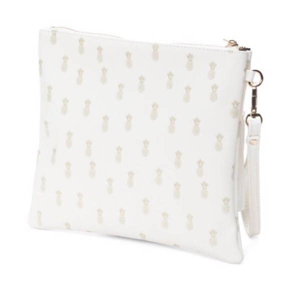 Pineapple Wristlet - Picture 2 of 7