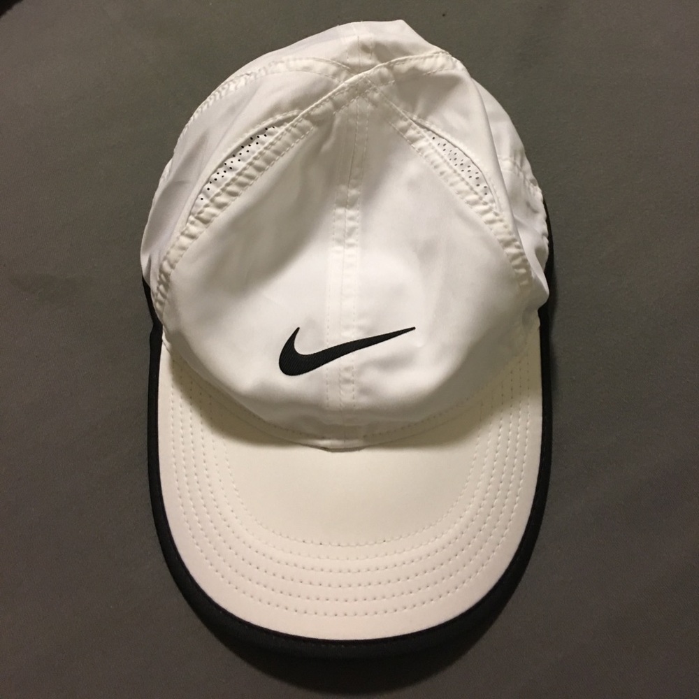White Nike featherlight hat