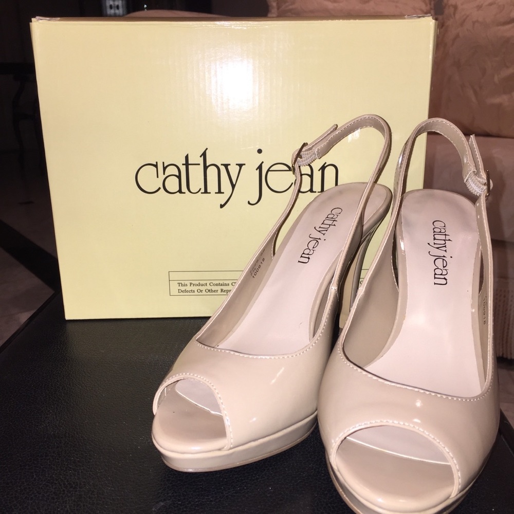 New Cathy Jean Nude Pumps