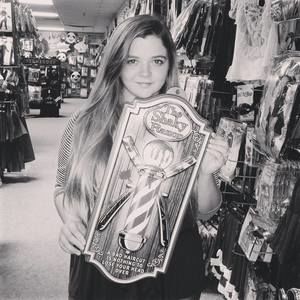 Meet your Posher, Hannah