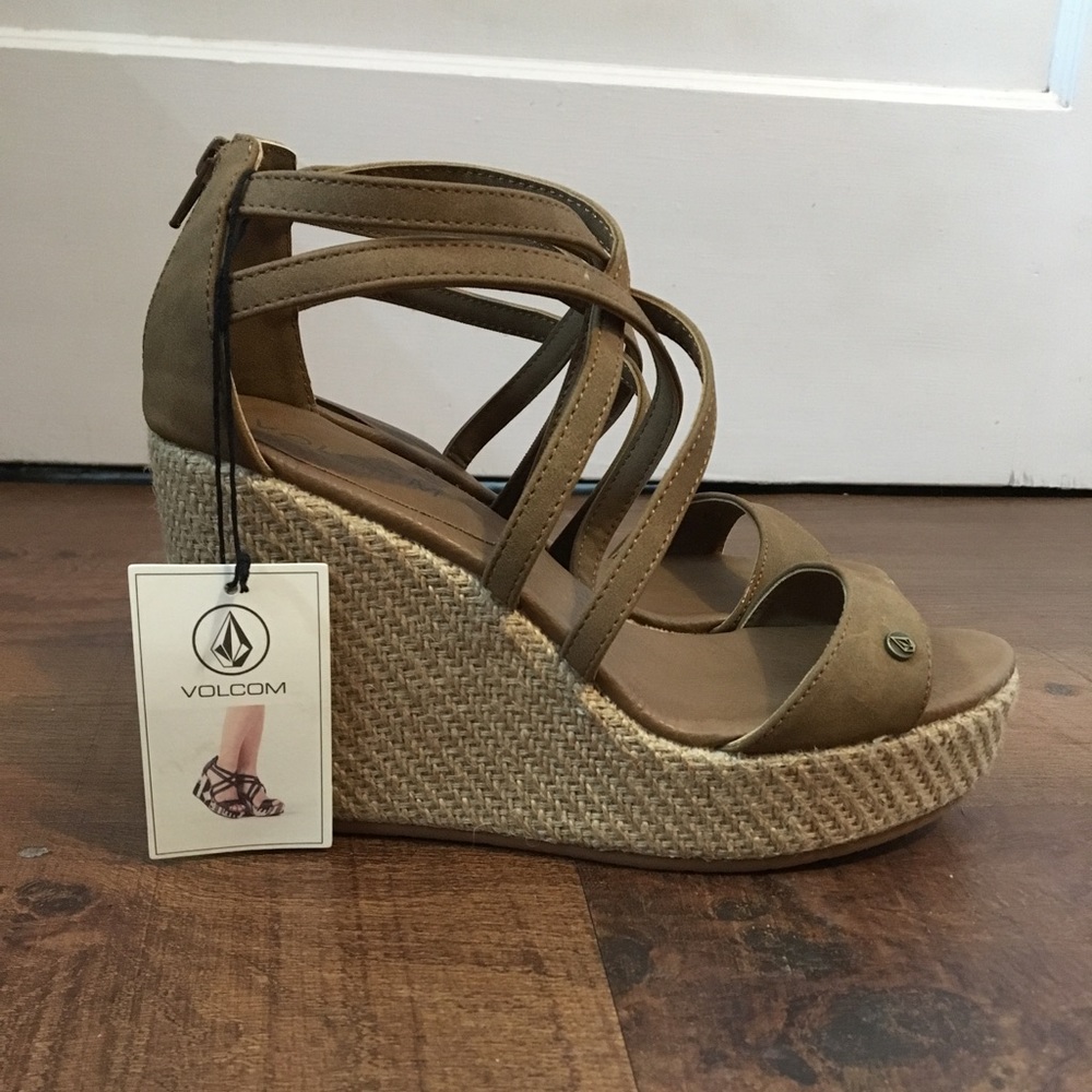 Volcom Sandal, Getting Around