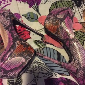 Women Betsy Johnson heals