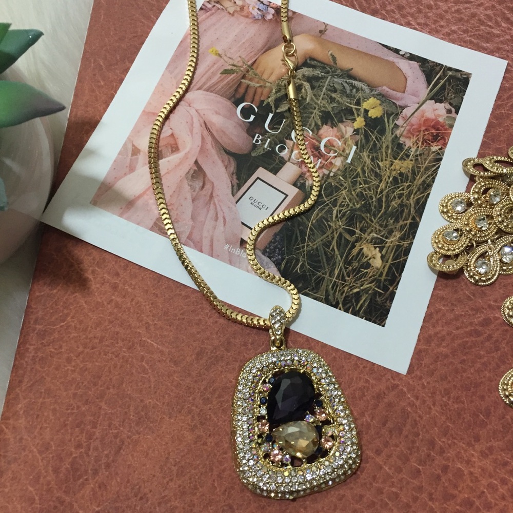 European trendy fashion necklace!