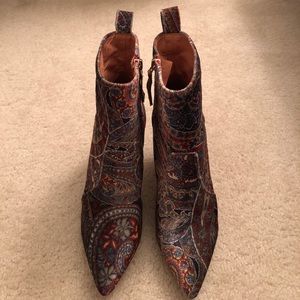 Joie Jacquard Velvet Booties size 7