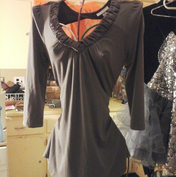 Liz lange classy maternity top - Picture 3 of 4