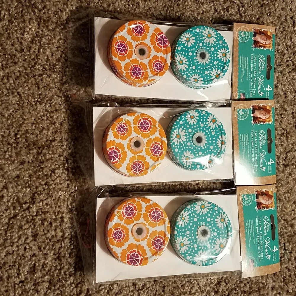 Pioneer Woman 16 Oz Jar Drinking Lids.