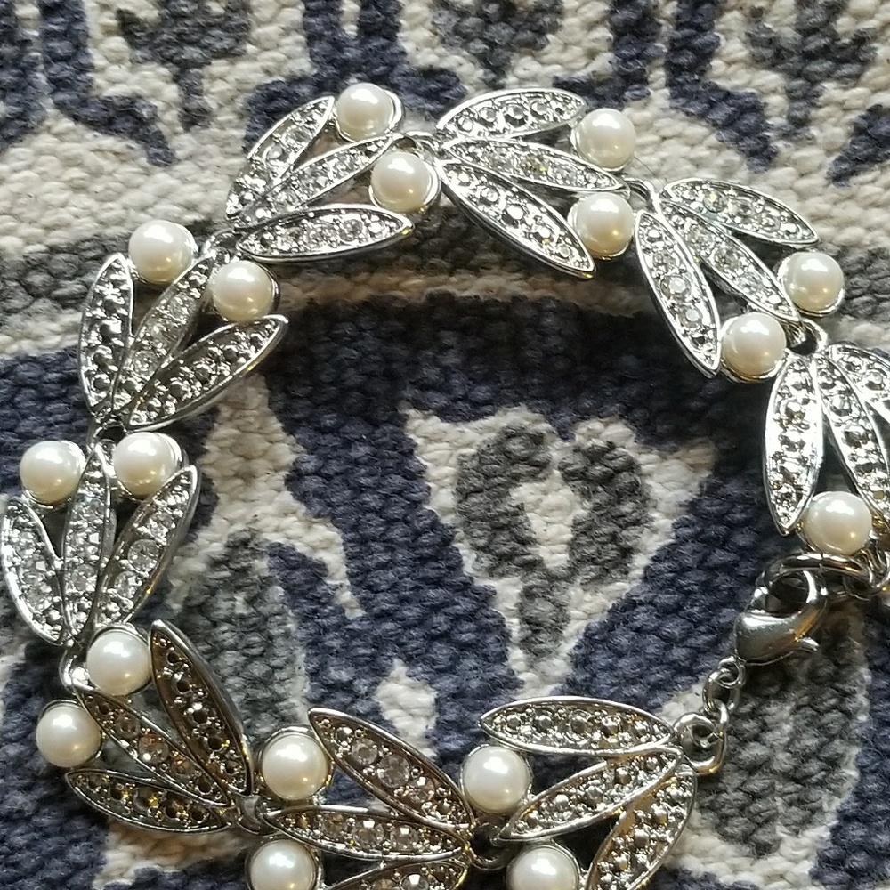 Vintage Pearl & Rhinestone Silverstone Bracelet