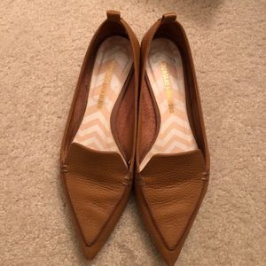 Nicholas Kirkwood Flats in Tan. Size 6.5