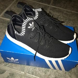 Women's Adidas Size 8 Flux Virtue