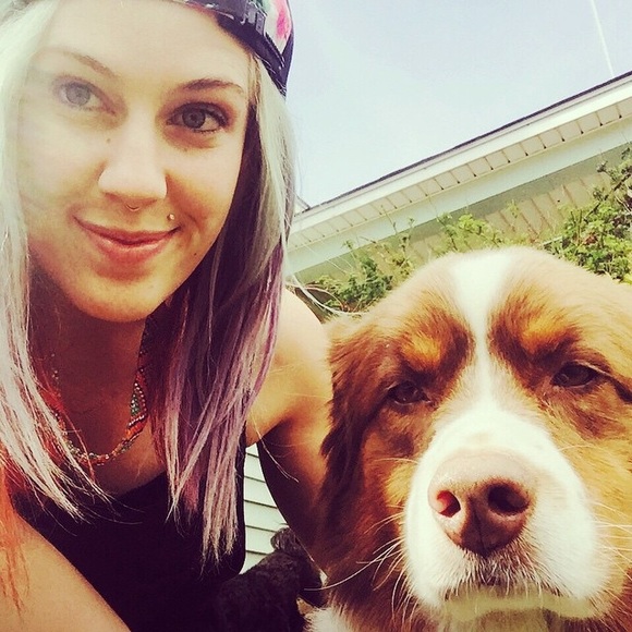 Meet your posher, Linzi! - Picture 4 of 4