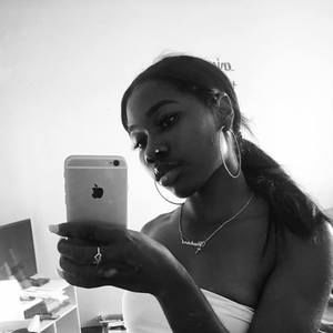 Meet your Posher, Shakari