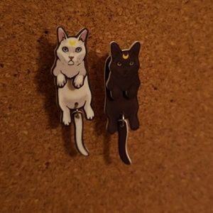 Sailor moon themed cat dangle earrings