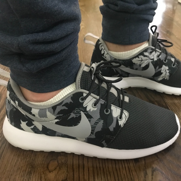 Nike Other - Nike Roshe One iD Men's Shoe