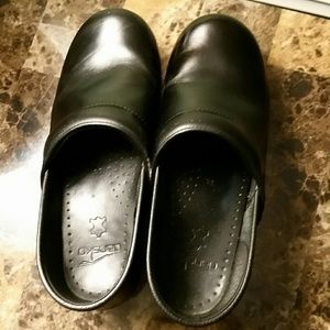 Dansko Clogs Sz. 38 or 7.5-8