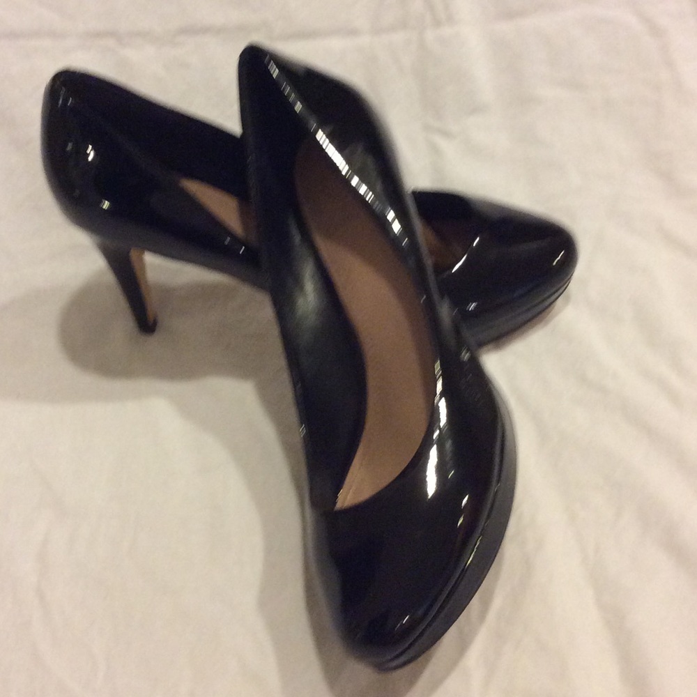 Vince Camuto pump