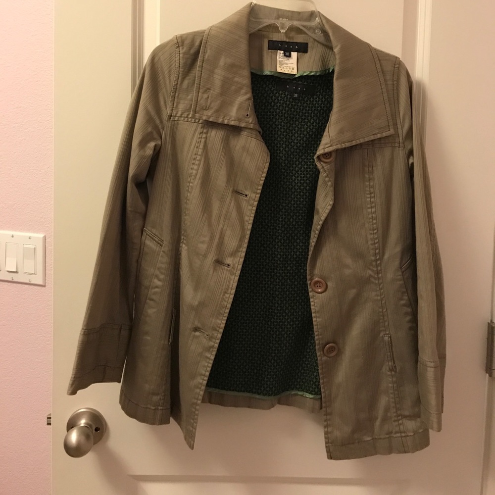 Super stylish olive green trench coat