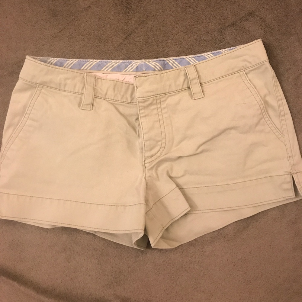 American Eagle Khaki shorts. Size 4