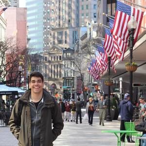 Meet your Posher, Eduardo