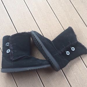 Size 9 Bear Claw boots