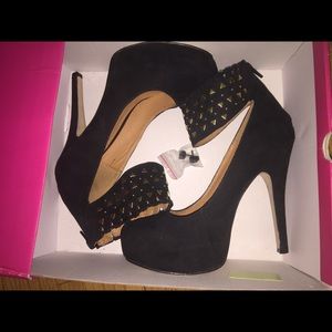 Cute black going out Heels !!!! 💖