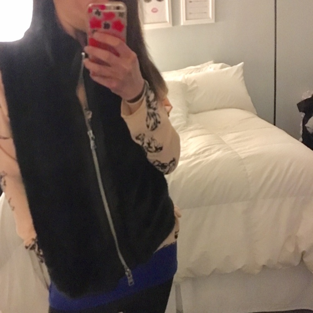 Super soft comfy fur vest w double zipper