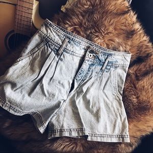 NWOT High-waisted Denim Shorts (27)