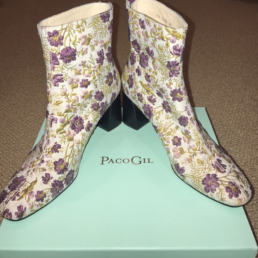 Anthropologie "Paco Gil" flower boots size 39