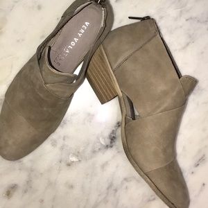Very Volatile LA tan booties for sale!