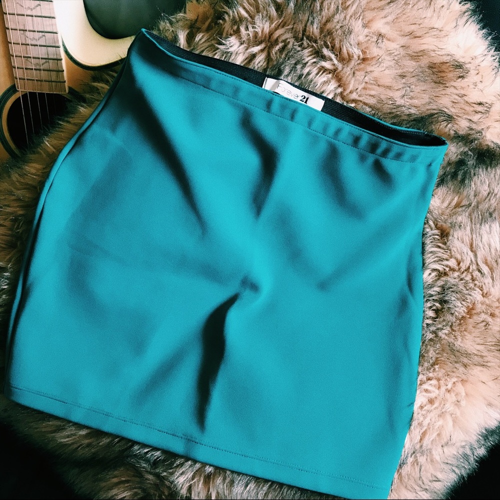 NWOT Mini Skirt (M)