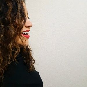 Meet your Posher Ella!