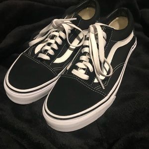 New ! Vans . EXCELLENT CONDITION.