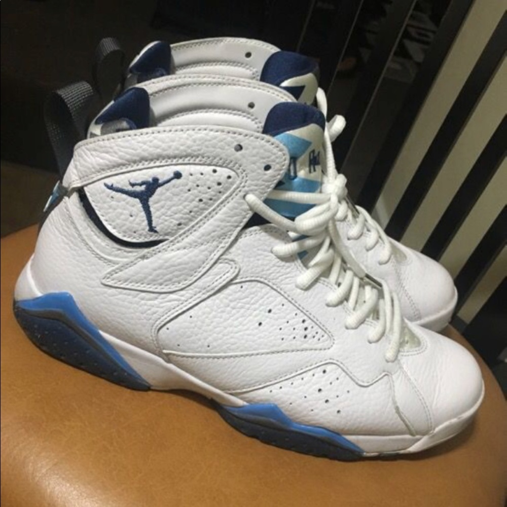 Jordan’s - Picture 1 of 4