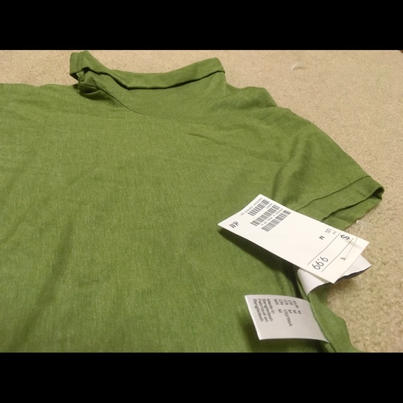 Army green short sleeved shirt - Picture 2 of 2