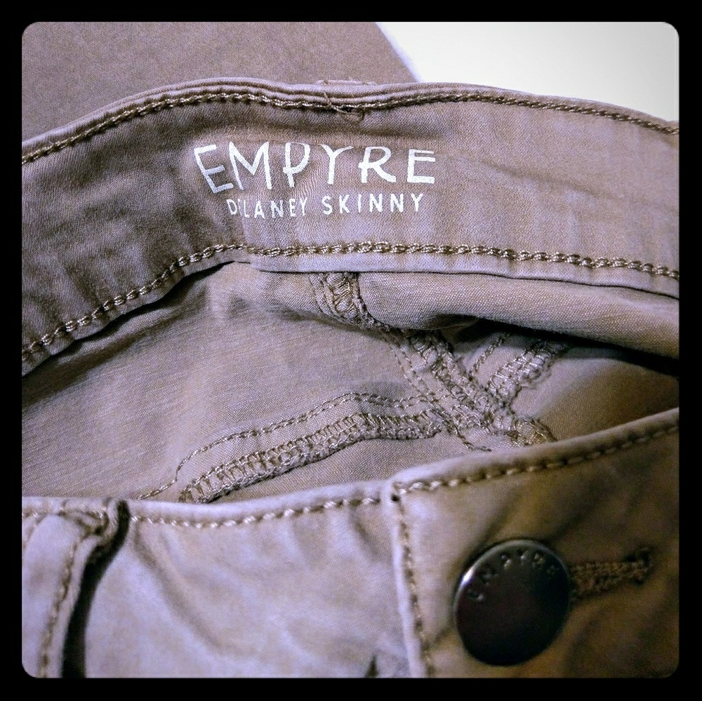 Size 5!! Empyre Skinnys