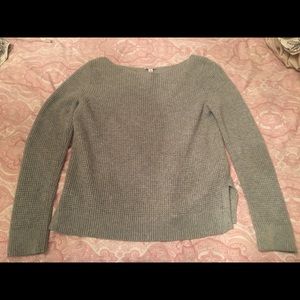 Gap sweater