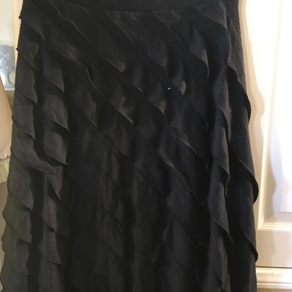 MIDI black ruffle skirt size L - Picture 3 of 4