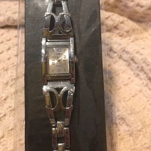 New silver bracelet watch