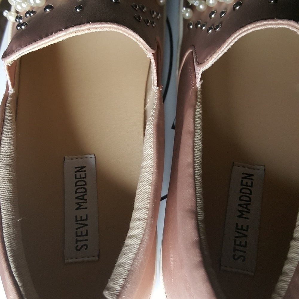 Steve Madden Blush Glamour Slide in Sneakers - Picture 5 of 8
