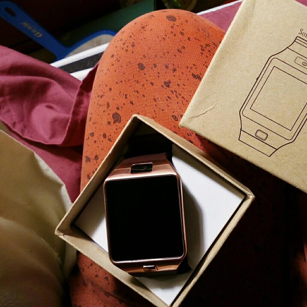 Smart watch with camera