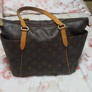 Authentic Louis Vuitton Totally MM