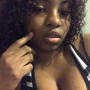 Meet your Posher, Tenisha