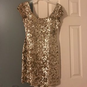 Gold sequin dress size 4 fits like a 6