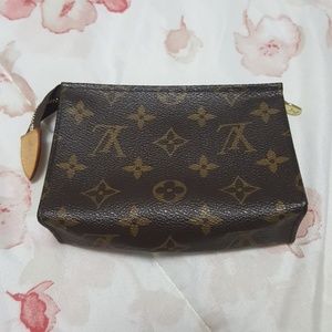 Authentic Louis Vuttion Pouch