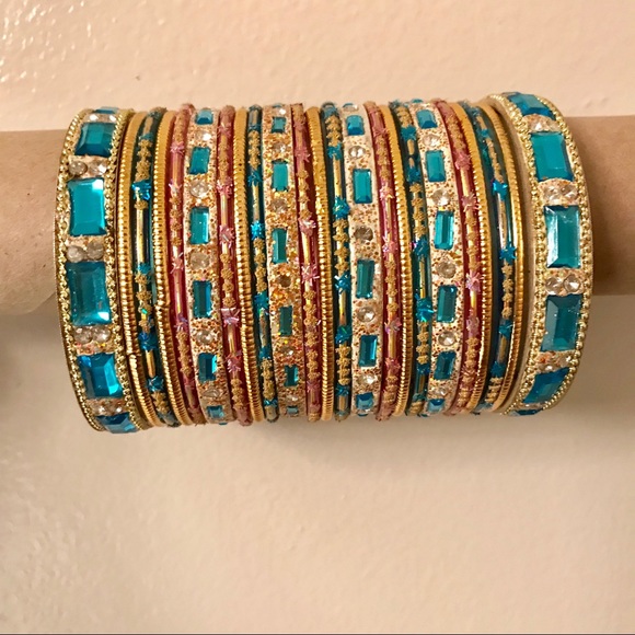 Beautiful Bollywood Style Bangle Set - Picture 1 of 3