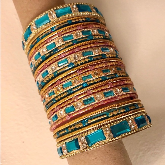 Beautiful Bollywood Style Bangle Set - Picture 3 of 3