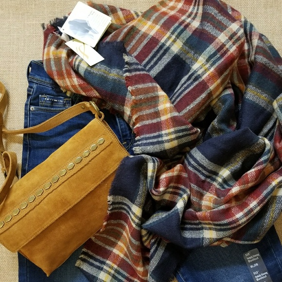 COLLECTION XVIII Plaid Blanket Wrap/Oversize scarf - Picture 6 of 6