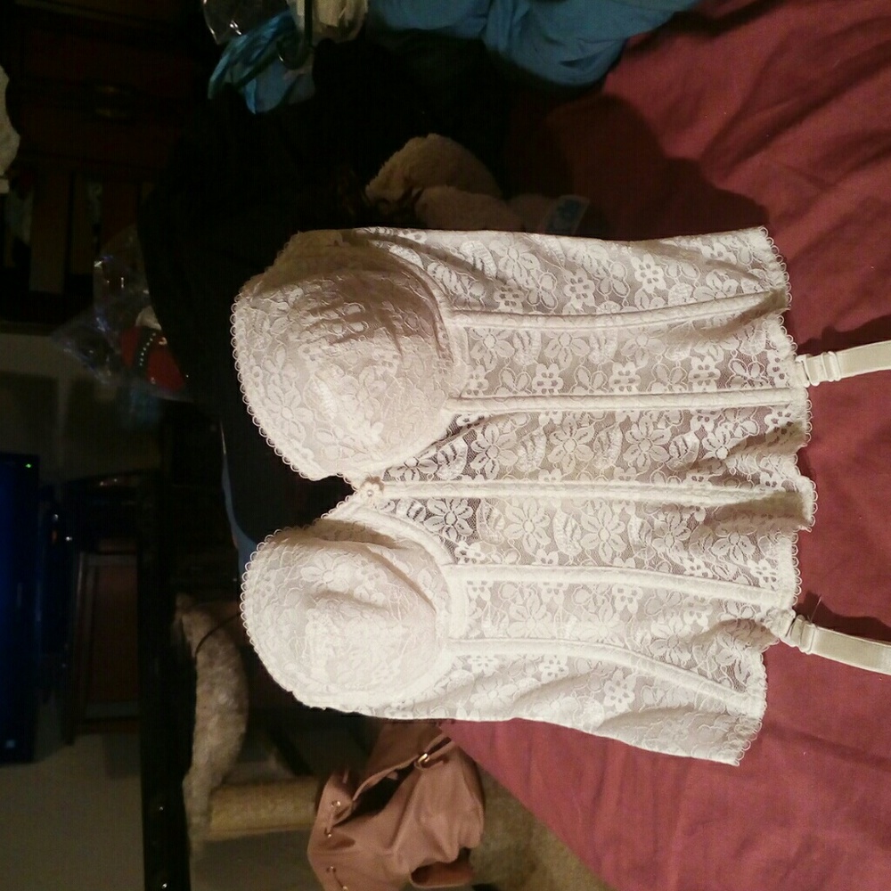 White lace Corset